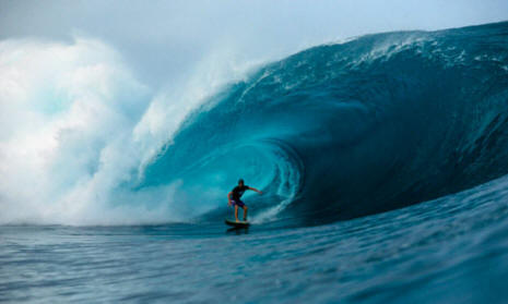 Oahu Surfer C861 Wall Mural